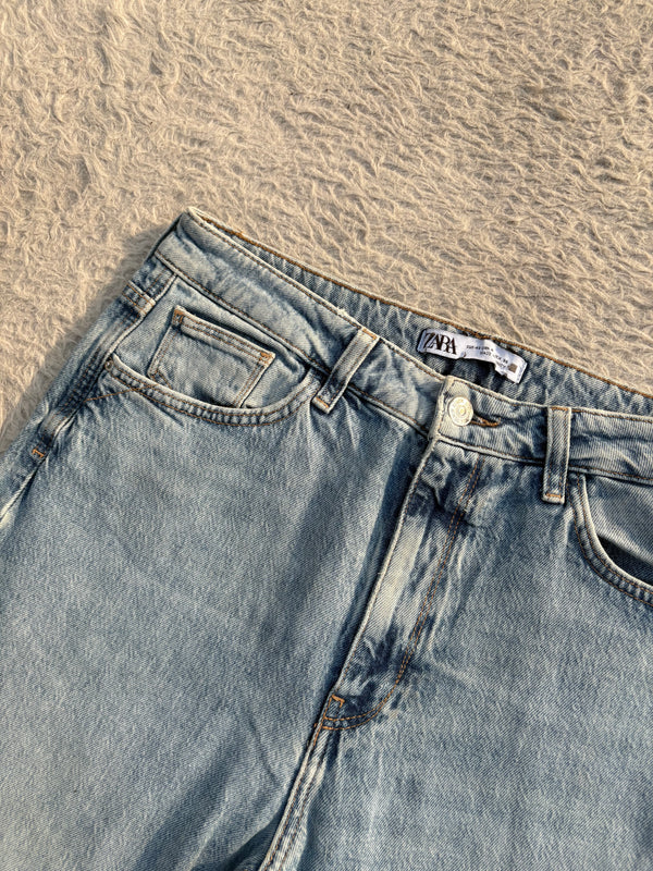 High waisted denim jeans by ZARA 36