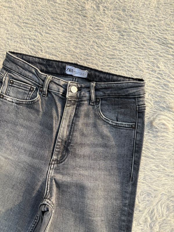 High waisted denim jeans by ZARA 22 W-26