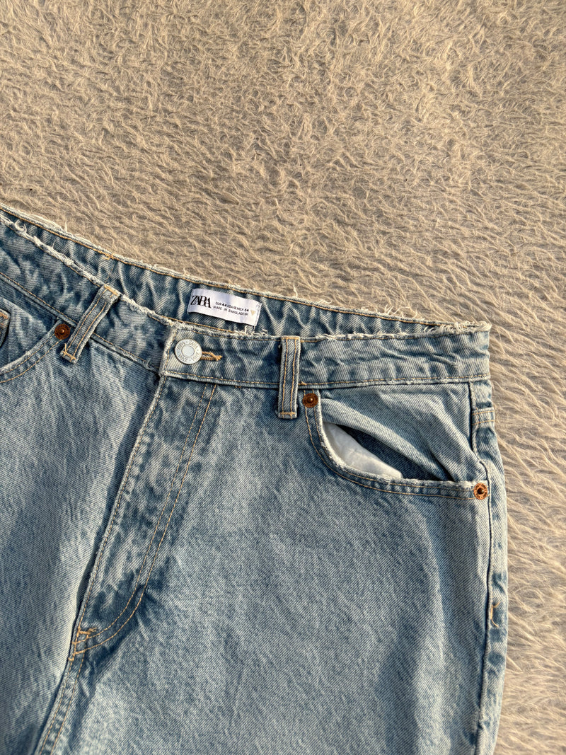 High waisted denim jeans by ZARA 31 W-32/34