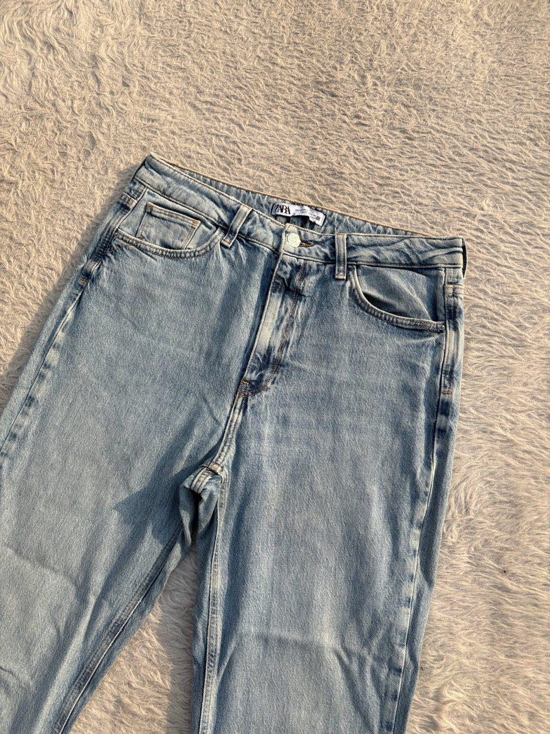 High waisted denim jeans by ZARA 36