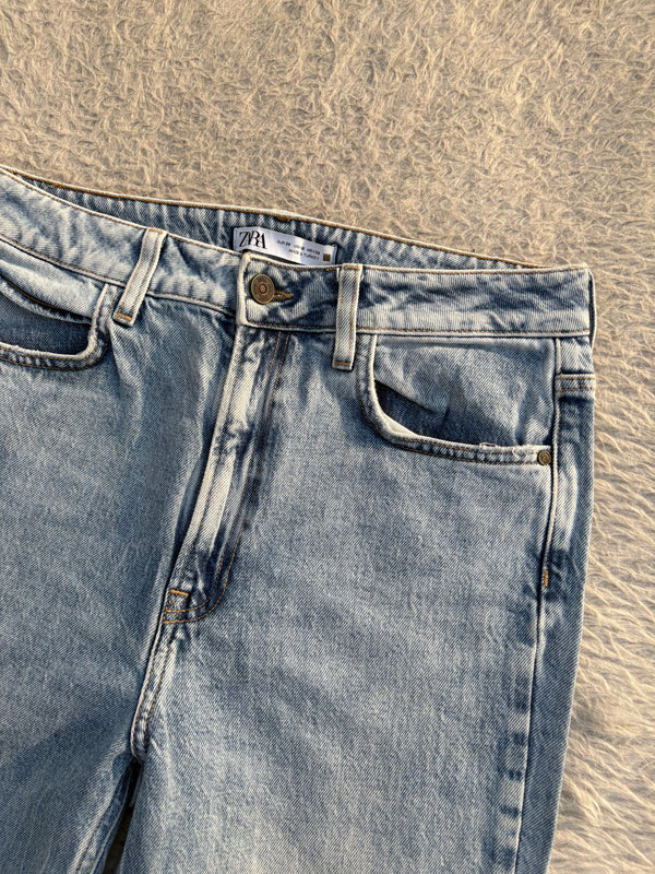 High waisted denim jeans by ZARA 25 W-30