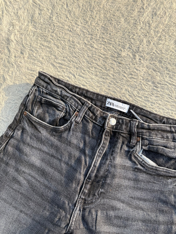 High waisted denim jeans by ZARA 33 W-34