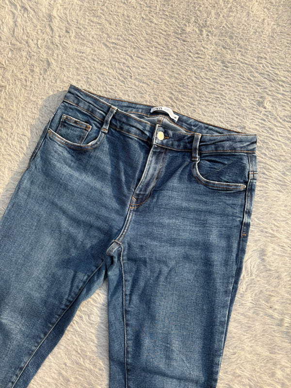 High waisted denim jeans by ZARA 32 W-32