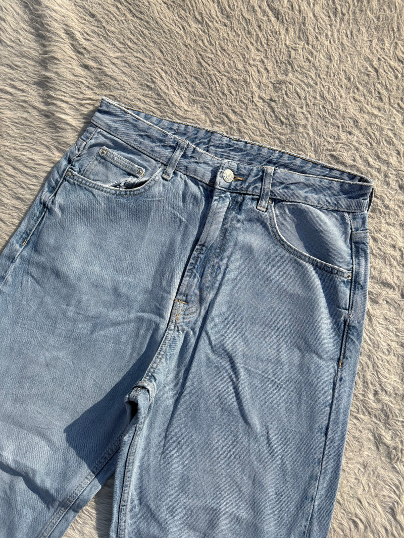 High waisted denim jeans by Bershka W-32